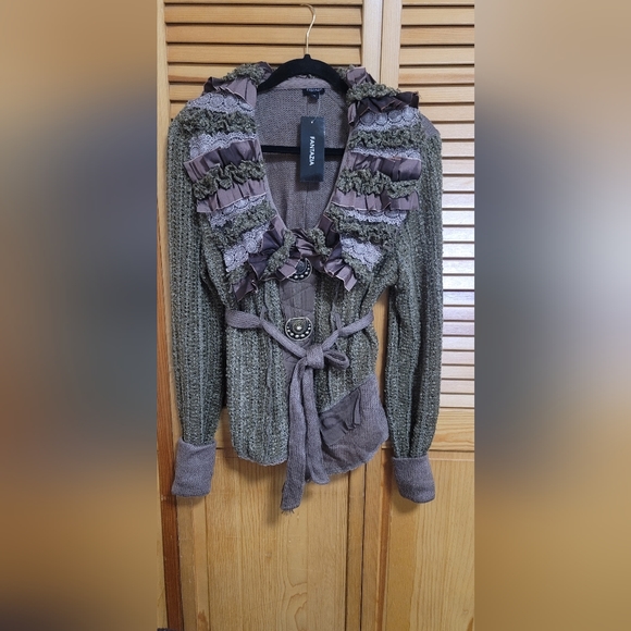 BOUTIQUE STUNNING SWEATER/COAT/TOP size M multi/color UNIQUE 3 BOTTOMS strap, M - Picture 1 of 9